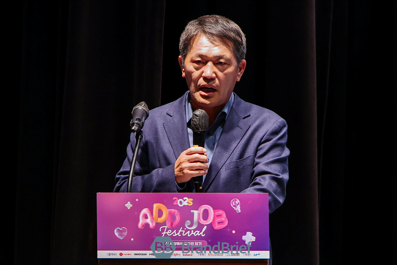 ▲ 2025 ADD JOB 페스티벌 기조연설에 나선 이용우 이노션 대표 겸 한국광고산업협회장. ©서성진 기자