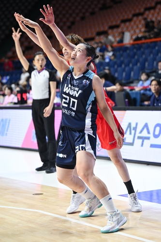 ▲ 우리은행이 박신자컵에서 후지쓰에 석패를 당하며 4강 진출이 좌절됐다.ⓒWKBL 제공