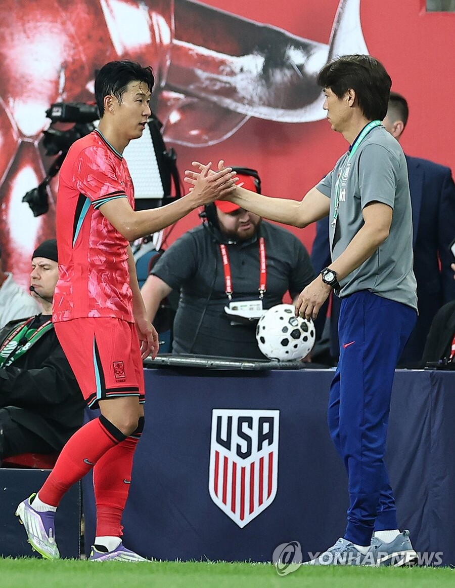 ▲ 손흥민이 미국전 1골 1도움을 기록하며 주장 교체 논란을 잠재웠다.ⓒ연합뉴스 제공