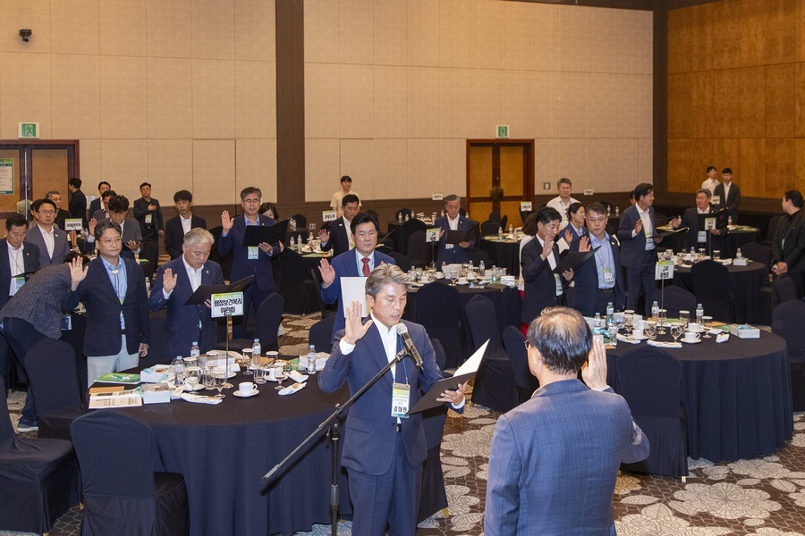 ▲ 이번 연수회는 다양한 주제의 특강을 통해 의원들의 의정활동 역량을 강화하고, 경상북도와 경북교육청 등 관계 기관과의 소통과 협력을 통해 경상북도의 발전 방안을 모색하기 위한 자리로 마련됐다.ⓒ경북도의회