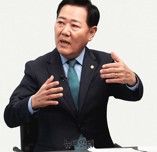 ▲ 남진복 경북도의회 국민의힘 원내대표 의원이 지난 11년 의정 활동을 돌아보고 향후 계획을 설명하고 있다. ⓒ뉴데일리