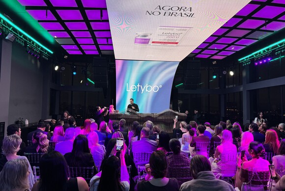 ▲ 휴젤이 브라질에서 '레티보' 프리 론칭 행사를 개최했다. ⓒ휴젤