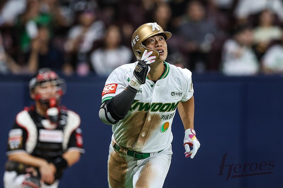 ▲ 키움의 송성문이 커리어 첫 월간 MVP를 수상했다.ⓒ키움 히어로즈 제공