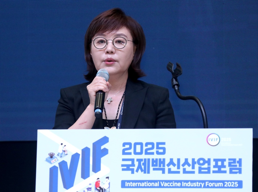 ▲ 양금희 경북도 경제부지사는 “이번 포럼에서 논의된 혁신적인 백신 전략과 기술들이 국내를 넘어 국제사회와의 협력을 통해 실질적인 성과로 이어지길 바란다고” 말했다.ⓒ 경북도