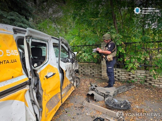 ▲ 망가진 우체국 차량. 250909 우크라이나 외무부. AFP 연합뉴스. ⓒ연합뉴스
