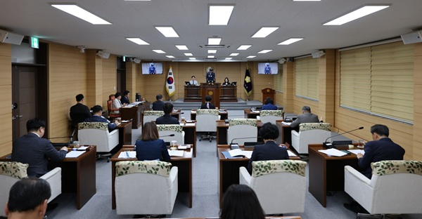 ▲ 9일 열린 제294회 임시회 모습. ⓒ부여군