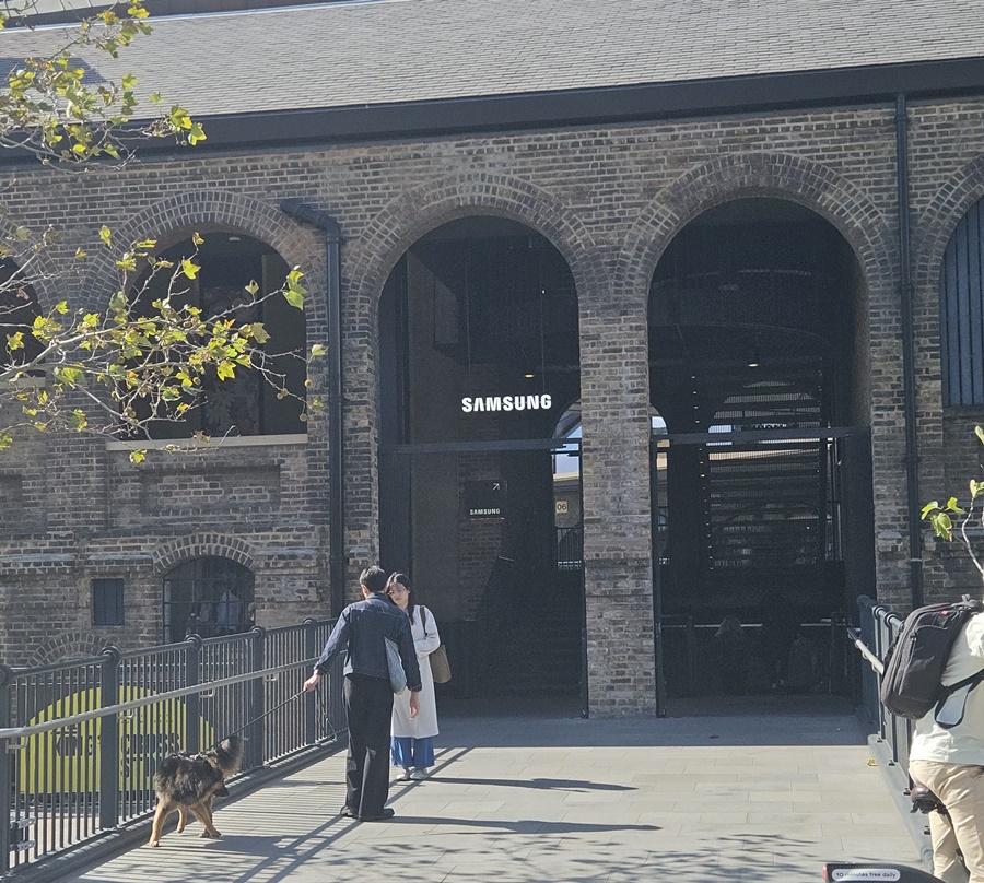 ▲ 영국 런던에 위치한 '삼성 킹스크로스' 외경ⓒ윤아름 기자