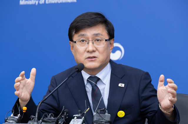 ▲ 김성환 장관은 지난 9일 오후 서울 한강홍수통제소에서 열린 출입기자단 간담회에서 발언하고 있다. ⓒ환경부