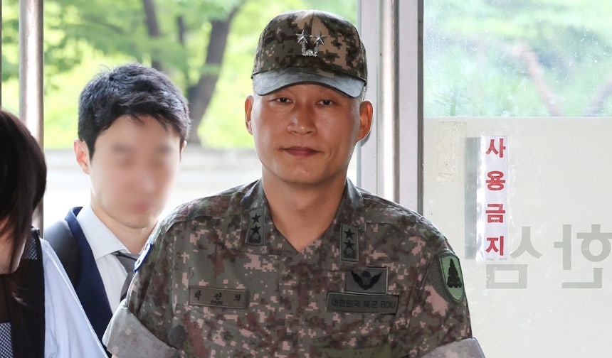 ▲ 이종섭 전 국방부 장관의 최측근 참모였던 박진희 전 군사보좌관(현 육군 소장)이 30일 2차 조사를 위해 서울 서초구 순직해병 특검 사무실에 출석하고 있다. ⓒ연합뉴스