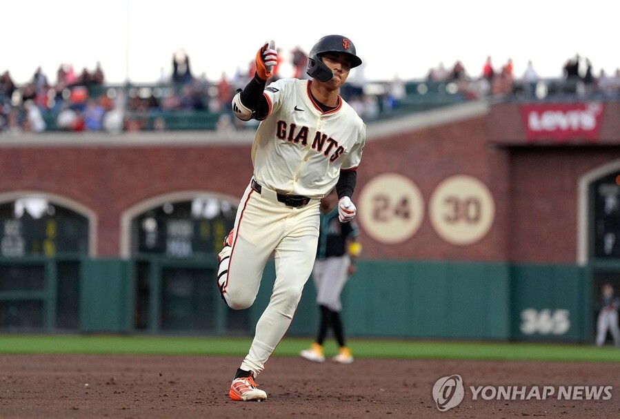 ▲ 샌프란시스코 이정후가 2경기 연속 안타를 때렸다.ⓒ연합뉴스 제공