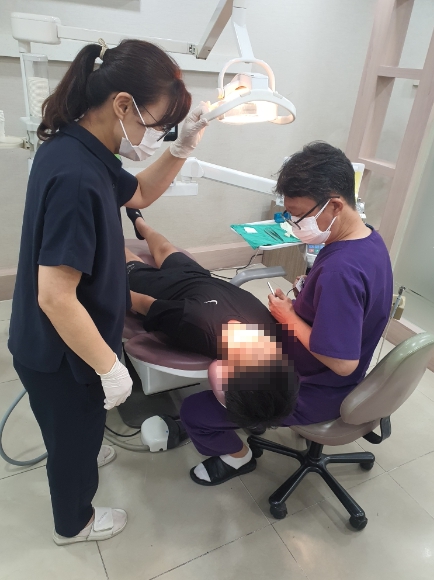 ▲ 거창군 드림스타트 치과 조기 검진과 치료로 아동의 구강건강을 지키는 동시에 가정의 경제적 부담 경감에도 기여했다.ⓒ거창군