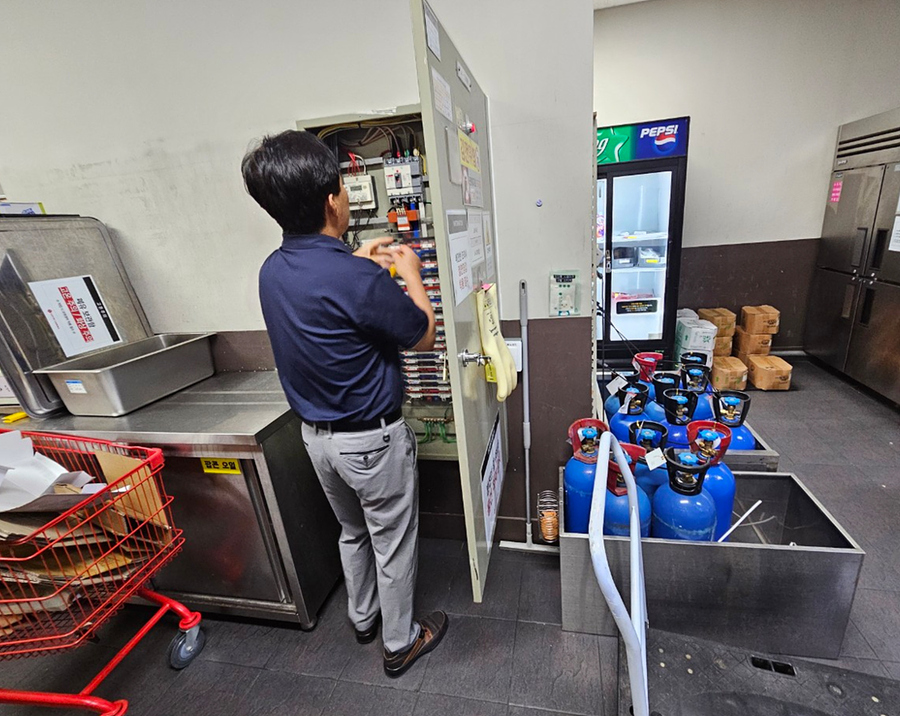 ▲ 대구시는 민족 대명절 추석을 앞두고 내방객이 많이 찾는 다중이용시설 245곳을 대상으로 9월 5일부터 22일까지 구·군과 함께 안전점검을 실시하고 있다.ⓒ대구시