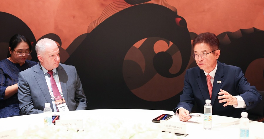 ▲ 이철우 도지사는 9일 서울 신라호텔에서 이스라엘의 국영 방산업체인 라파엘(Rafael 또는 Raphael)  과 국방 분야 기술협력과 방산 제조 분야 협력에 대해 논의했다.ⓒ경북도