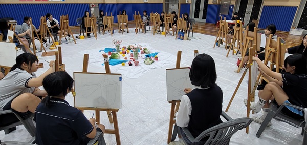 ▲ 10일 대전 정림중에서 서부 관내 중학교 46교 학생 319명이 참여한 가운데 제29회 중학생 미술 실기대회를 개최했다.ⓒ대전시교육청