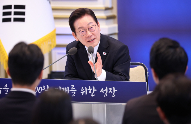 ▲ 이재명 대통령이 11일 청와대 영빈관에서 열린 취임 100일 기자회견 '회복을 위한 100일, 미래를 위한 성장'에서 발언하고 있다ⓒ연합뉴스