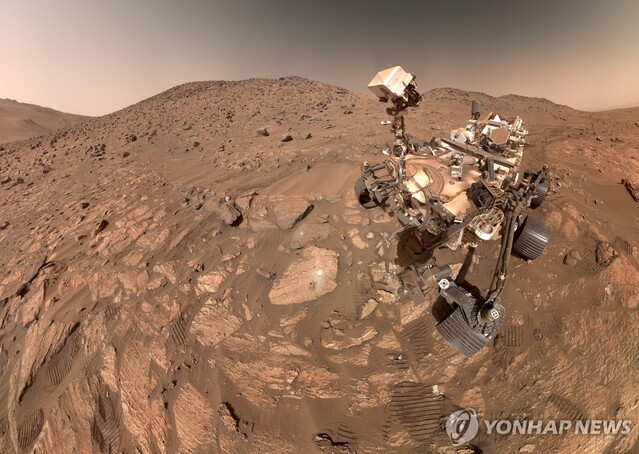 ▲ 미국 항공우주국(NASA) 화성 탐사 로버 퍼서비어런스가 찍은 사진. 출처=로이터ⓒ연합뉴스