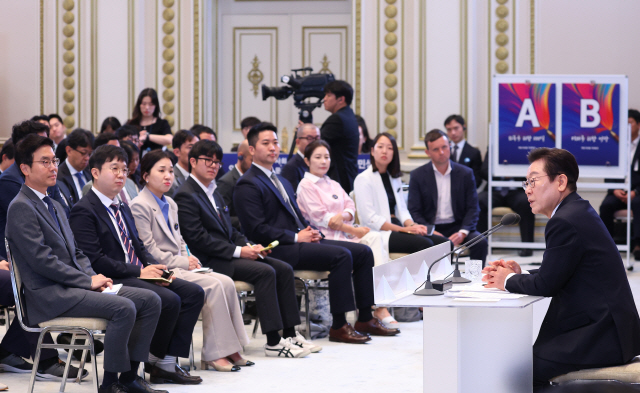 ▲ 이재명 대통령이 11일 청와대 영빈관에서 열린 취임 100일 기자회견 '회복을 위한 100일, 미래를 위한 성장'에서 발언하고 있다ⓒ연합뉴스