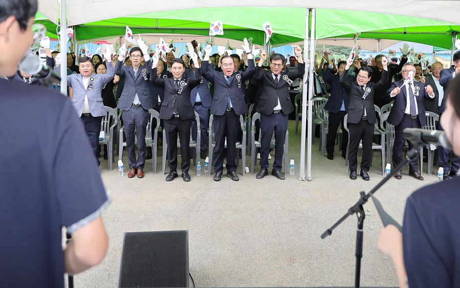 ▲ 12일 월야면에서 거행된 남일 심수택 의병장 추모식 단체사진ⓒ함평군 제공