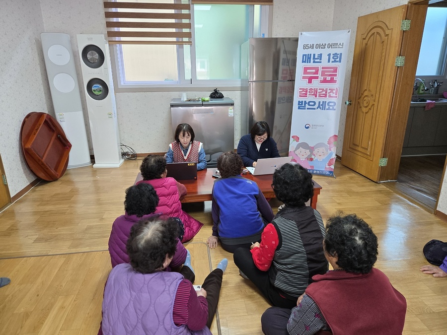 ▲ 영양군은 입암면에서 65세 이상 주민을 대상으로 결핵 조기발견 및 치료를 위한 ‘찾아가는 결핵검진’을 실시했다.ⓒ영양군