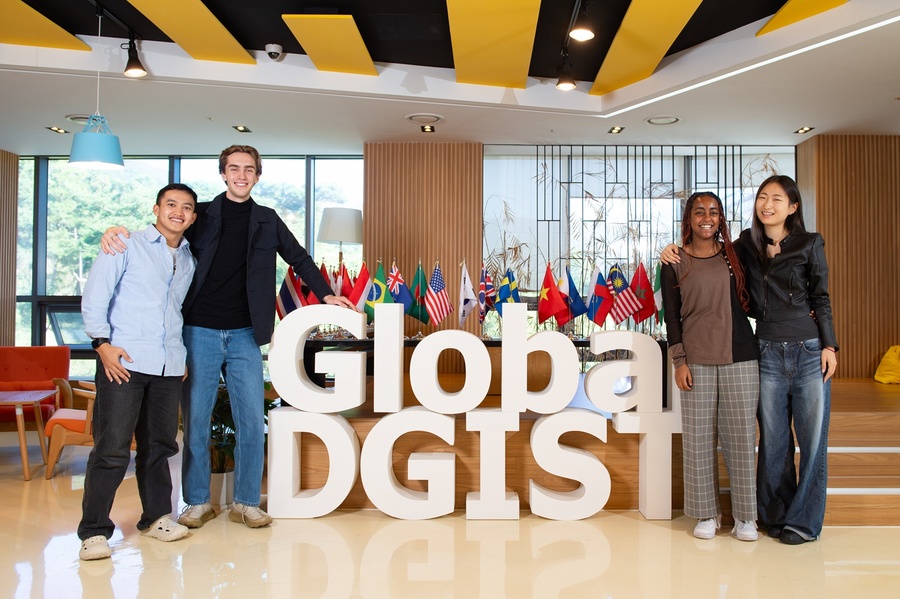 ▲ DGIST(총장 이건우)가 2026학년도 학부 수시모집에서 경쟁률 27.85대 1을 기록하며 3년 연속 이공계 특성화대학 중 최고 경쟁률을 달성했다.ⓒDGIST