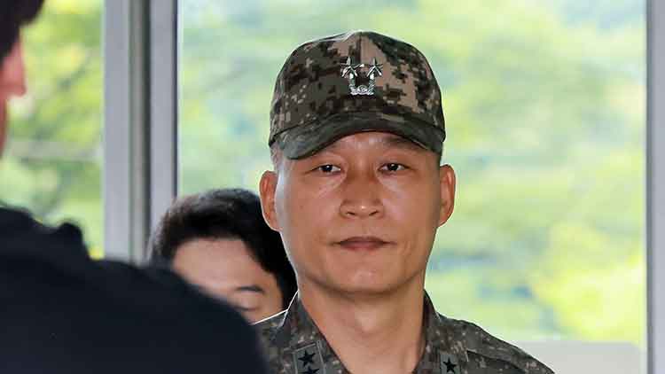 ▲ 이종섭 전 국방부 장관의 핵심 참모였던 박진희 전 국방부 군사보좌관이 16일 피의자 신분으로 조사받기 위해 서울 서초구 순직해병 특검팀에 출석하고 있다. ⓒ연합뉴스