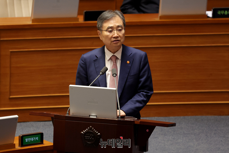 ▲ 조현 외교부 장관이 16일 국회 본회의장에서 열린 외교·통일·안보 분야 대정부질문에서 의원의 질의에 답하고 있다. 2025.09.16. ⓒ이종현 기자