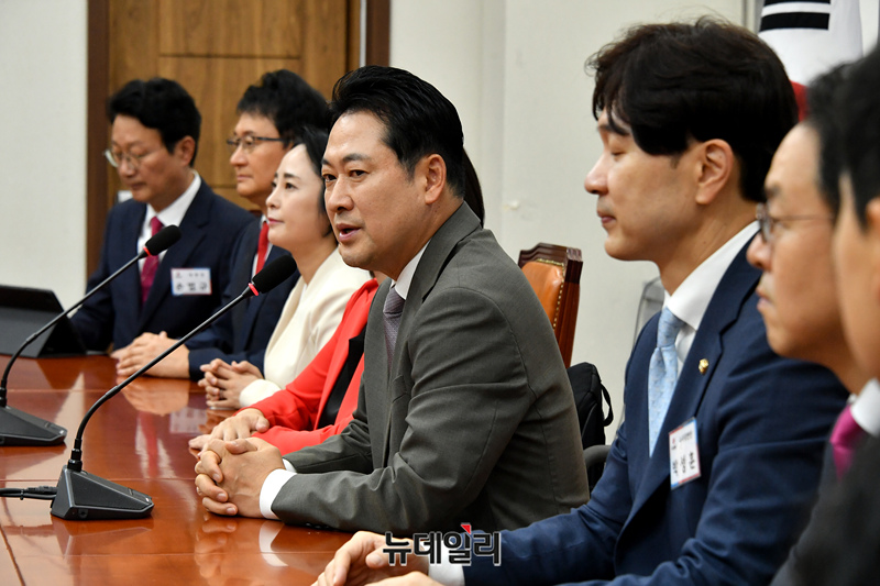 ▲ 장동혁 국민의힘 대표가 16일 오전 국회에서 열린 신임 대변인단 임명장 수여식에서 모두발언을 하고 있다. ⓒ이종현 기자