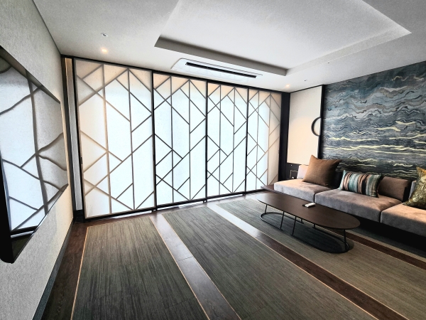 ▲ 프레스티지 스위트 통창에 적용된 한지 창호지ⓒ최신혜 기자