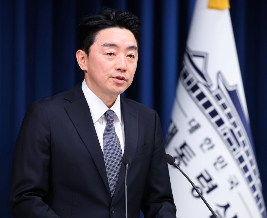 ▲ 강훈식 대통령 비서실장이 19일 용산 대통령실에서 청년의 날을 맞아 진행했던 청년 주간 행사 관련 브리핑을 하고 있다. ⓒ뉴시스