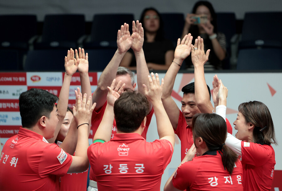 ▲ SK렌터카가 NH농협카드에 세트스코어 4-2로 승리하며 파죽의 6연승을 달렸다.ⓒPBA 제공