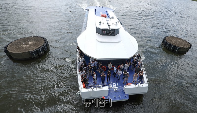 ▲ 운항 중인 한강버스