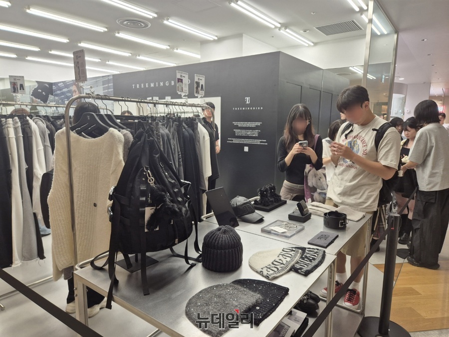 ▲ 파르코 백화점은 4층에 더현대글로벌 외에도 오소이, 코이세이오 등 한국 브랜드를 입점시켰다ⓒ조현우 기자