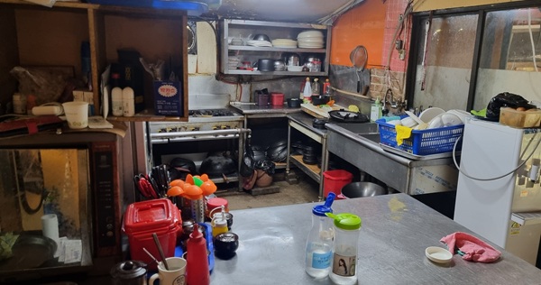 ▲ 대전시 특별사법경찰이 최근 적발한 식품위생법 위반 업소 내부 모습.ⓒ대전시