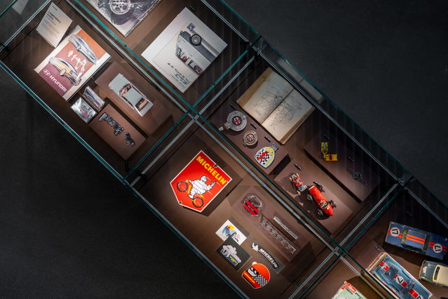 ▲ 현대 모터스튜디오 서울 '오토라이브러리'에 전시된 '빈티지 컬렉션'. ⓒ현대자동차