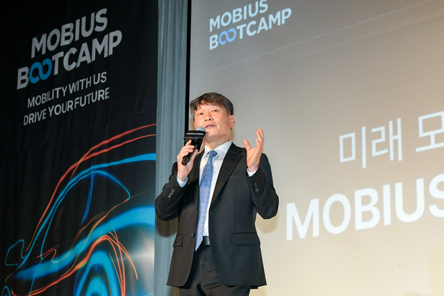 ▲ 이규석 현대모비스 사장이 22일 개최된 '모비우스 부트캠프 1기' 발대식에서 인사말을 하고 있다. ⓒ현대모비스