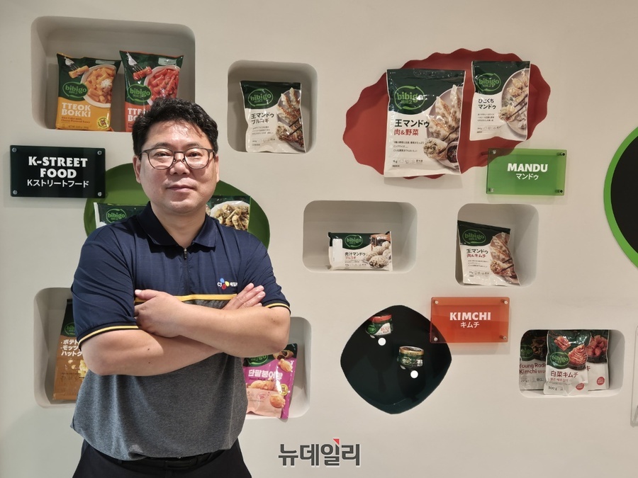 ▲ 홍성택 CJ제일제당 일본 치바 신공장 TF 부장이 포즈를 취하고 있다.ⓒ조현우 기자