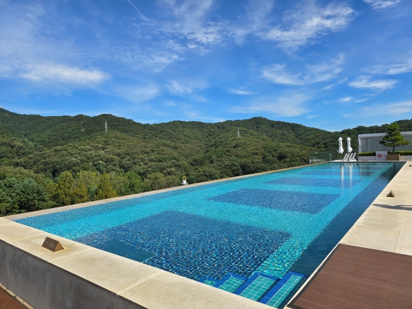 ▲ 안토의 인피니티풀ⓒ최신혜 기자