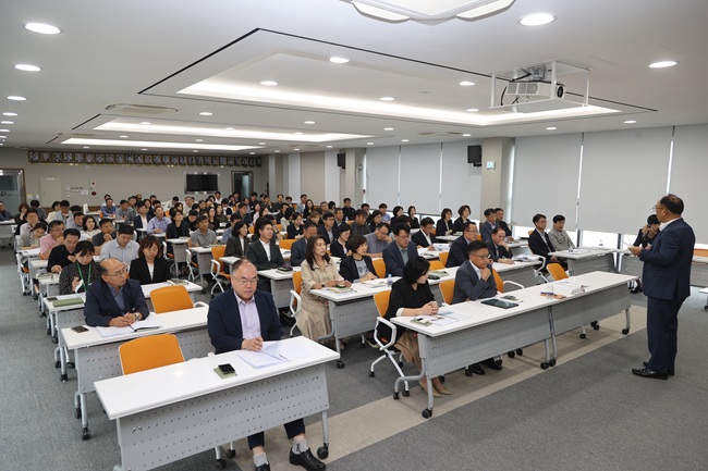 ▲ 양양군이 지난 22일 군청 대회의실에서 지역 주민 삶의 질을 높이고 지속 가능한 지역발전을 도모하기 위해 '2026년도 창의시책 보고회'를 개최했다. ⓒ양양군