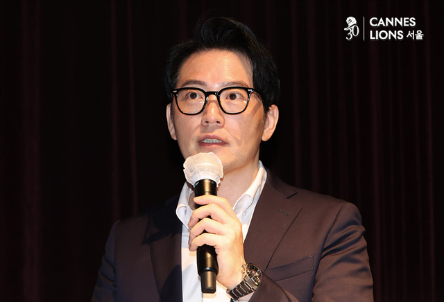 ▲ 조시희 코모래비 대표가 칸 라이언스 서울 행사에서 '일본 마케딩 2.0'을 주제로 강연하고 있다. ⓒ서성진 기자