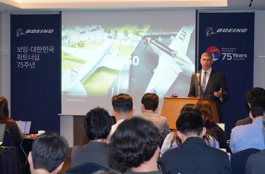▲ 이날 발표를 진행한 윌 셰이퍼 사장 모습. ⓒ보잉코리아