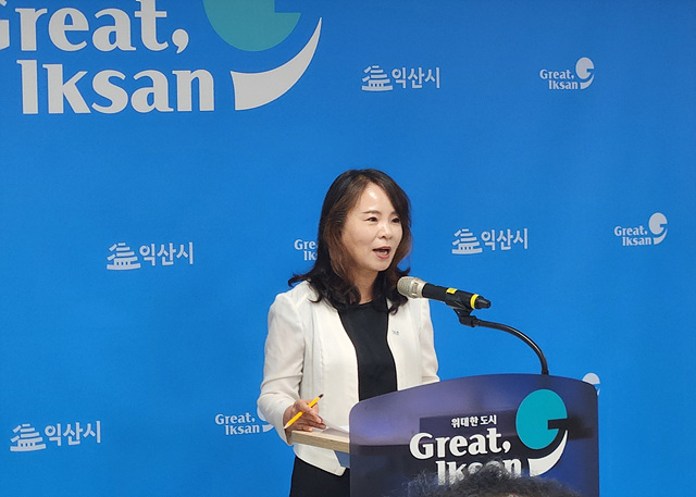 ▲ ⓒ브리핑 중인 김영희 기획안전국장, 김종성 기자