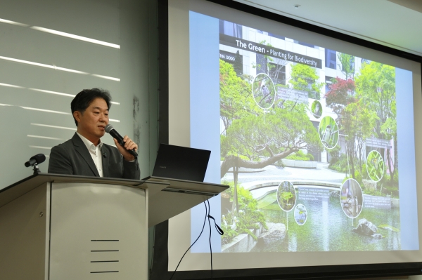 ▲ KIA Lecture에서 발표하는 삼성물산 리조트부문 GSS팀 전재현 담당ⓒ삼성물산