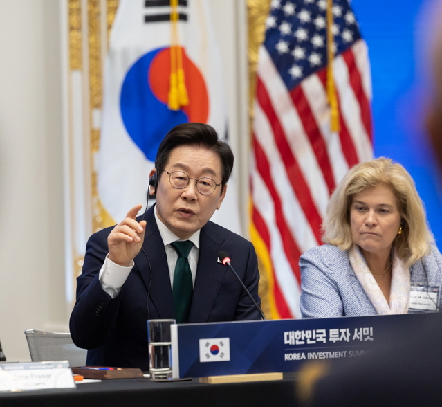 ▲ 이재명 대통령이 25일(현지 시간) 미국 뉴욕 증권거래소에서 열린 대한민국 투자 써밋에서 발언하고 있다. ⓒ공동취재/뉴시스