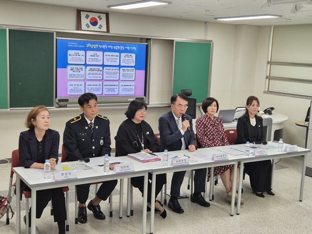 ▲ 경기도구리남양주교육지원청이 25일 구리 갈매초등학교에서 개최한 경기교육정책 실천 우수사례 현장 소통 모습. ⓒ김현우기자