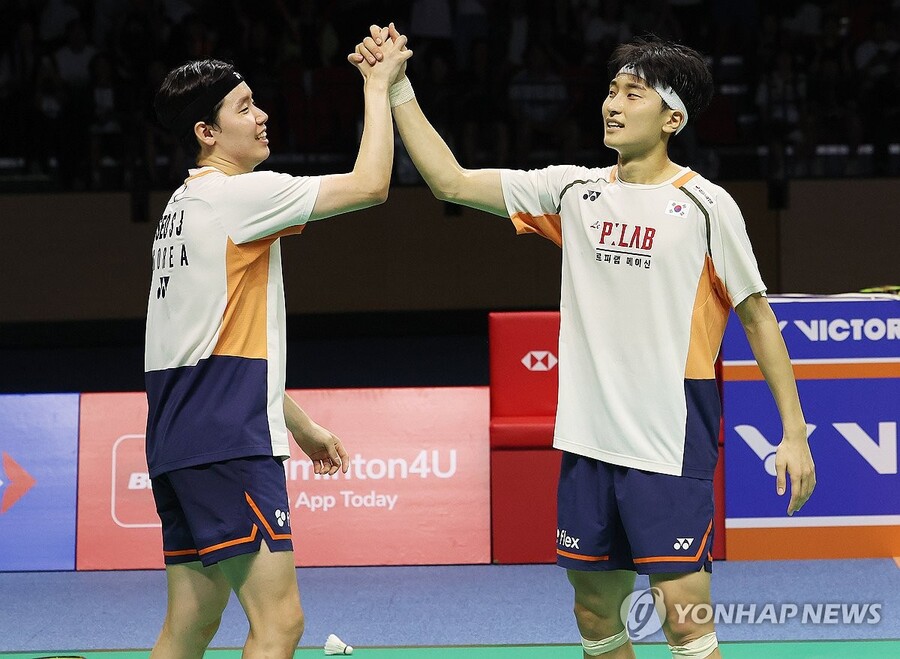 ▲ 배드민턴 남자 복식 '세계 랭킹 1위' 김원호-서승재 조가 안방 무대인 코리아오픈을 제패했다.ⓒ연합뉴스 제공