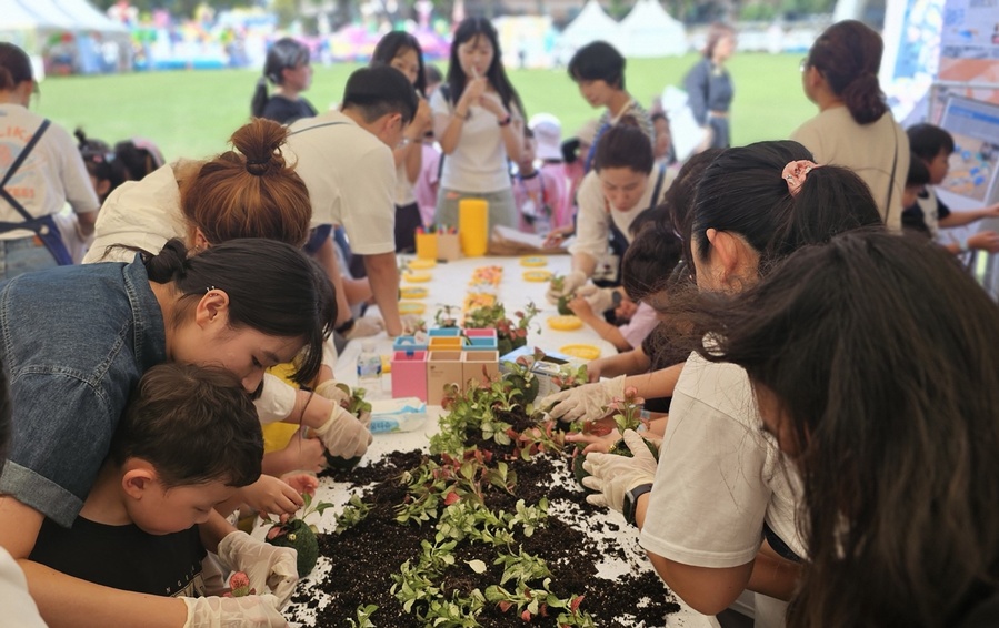▲ 경북교육청(교육감 임종식)은 봉화와 영양․청송․울릉 지역의 유치원과 어린이집 23곳을 대상으로 ‘2025학년도 2학기 찾아가는 문화 공연’을 운영하고 있다.ⓒ경북교육청