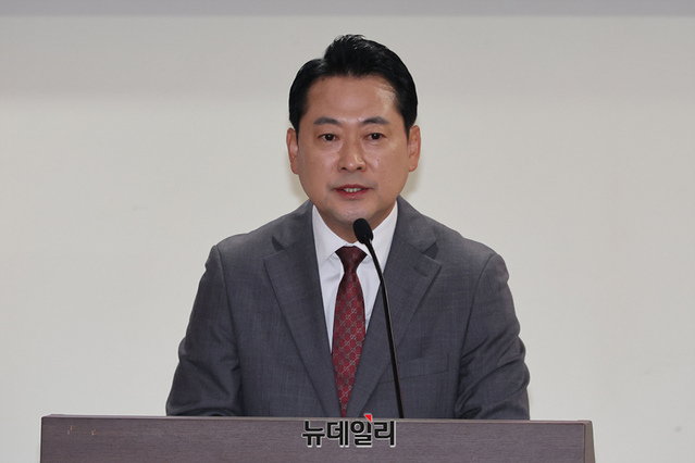 ▲ 장동혁 국민의힘 대표가 30일 국회 의원회관에서 열린 원화 스테이블코인 도입 토론회에서 축사를 하고 있다. ⓒ이종현 기자