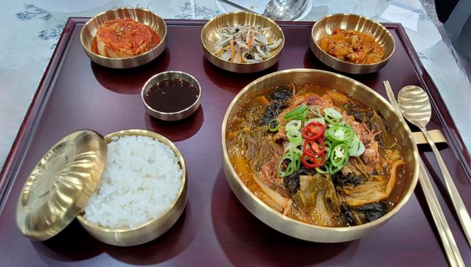 ▲ 죽전 휴게소에서 판매하는 용인 성산한돈 뼈해장국ⓒ한국도로공사