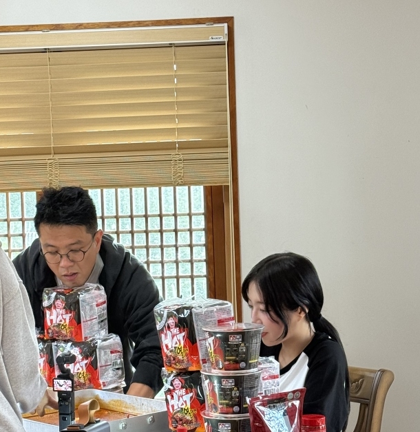 ▲ 유명 인플루언서 쯔양을 초청하여 특산물을 활용한 다양한 콘텐츠를 제작함으로써, 영양군 특산물의 우수성을 보다 효과적으로 대중에게 전달하고자 했다.ⓒ영양군