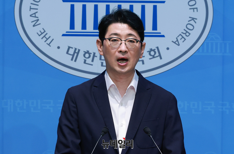 ▲ 주진우 국민의힘 의원이 지난 8월 13일 오후 국회 소통관에서 '특혜·공범 사면 금지법' 발의 기자회견을 갖고 있다. ⓒ이종현 기자